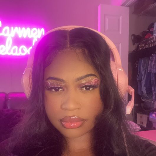 CuddleCarmenmia Picture