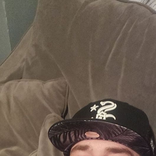 Cuddle_Man_89