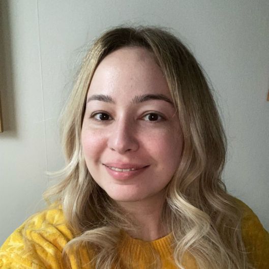 professional-cuddler-in-edinburgh-scotland-gb-flourishphoenix