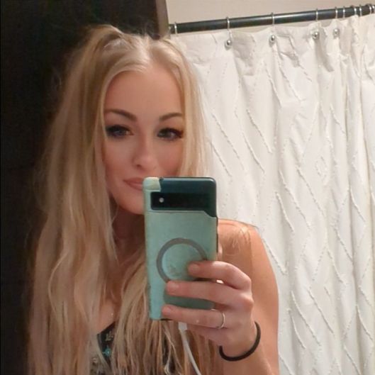Ashleynicolexo's picture 3 of 4
