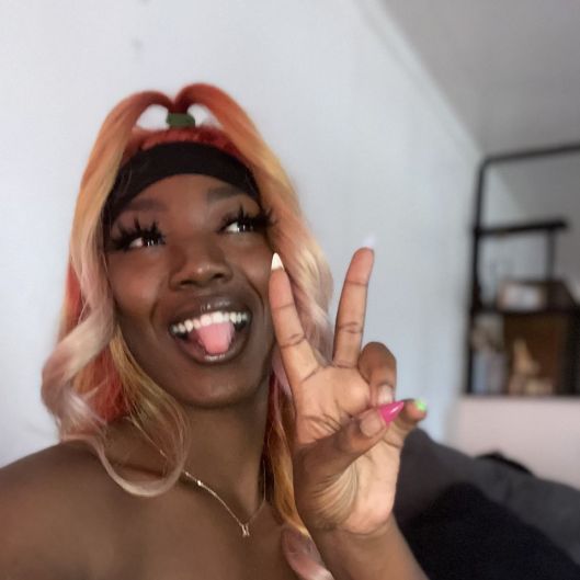 Shenseea_chi's picture 5 of 7
