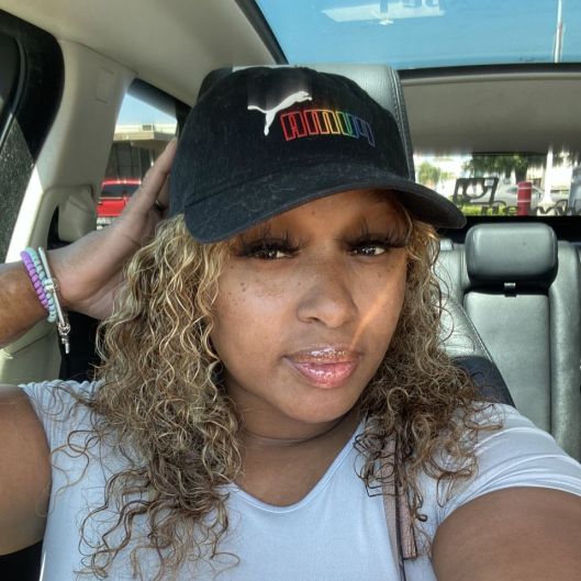 Ladyneww Picture