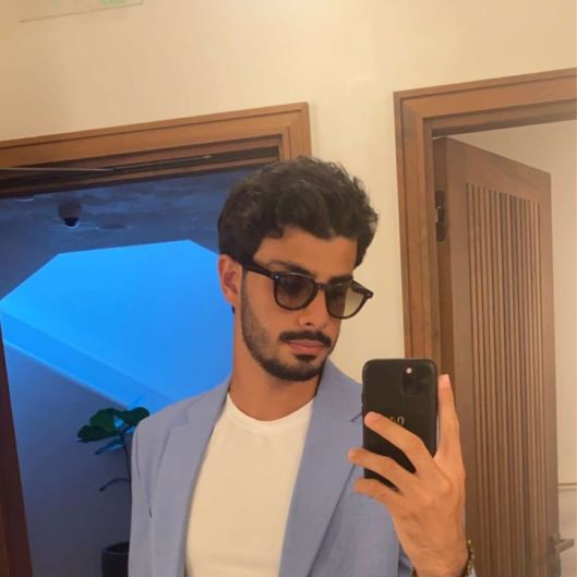 Mo_b