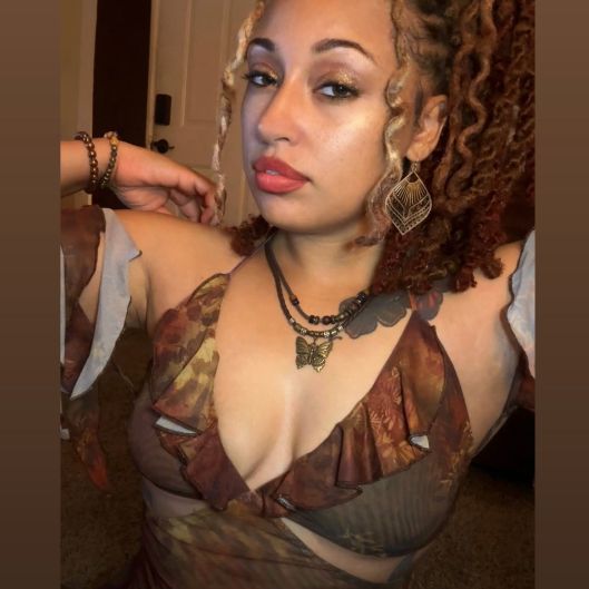 Mya215 Picture