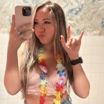 TinyHugDealer