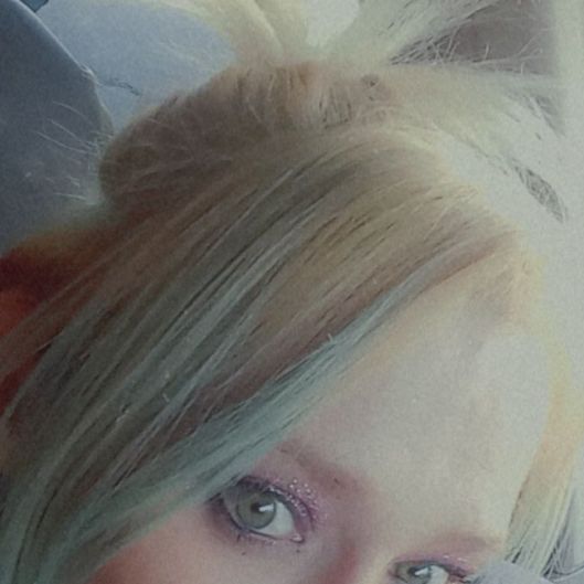 NuzzlingNessa's picture 3 of 3