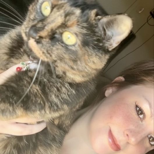 Brookielaalaa's picture 2 of 2