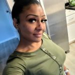 HoldMe27