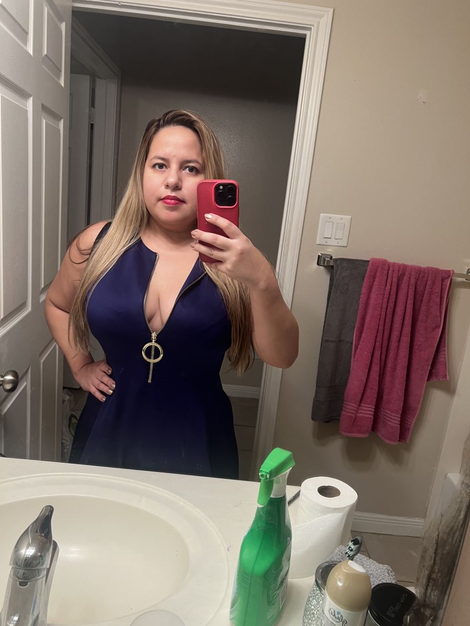 latinacuddles20's picture 3 of 4