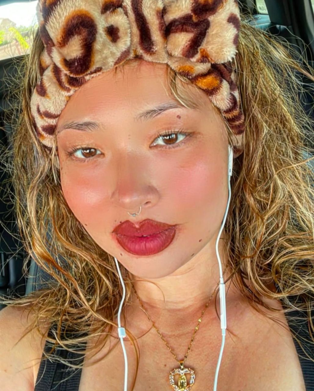 l0velyli0ness_'s picture 3 of 3