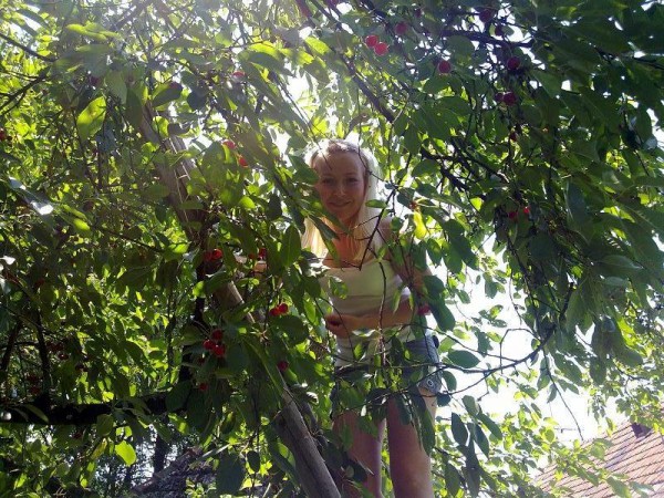 Eva's picture 2 of 2