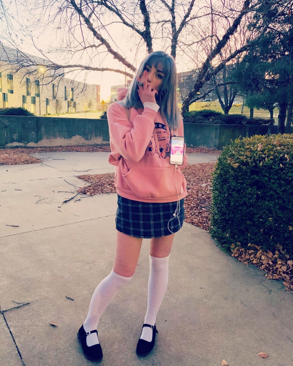 LittleEmiChan's picture 2 of 4