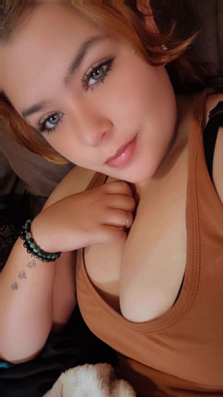 Hotcuddlesbabes's picture 7 of 10