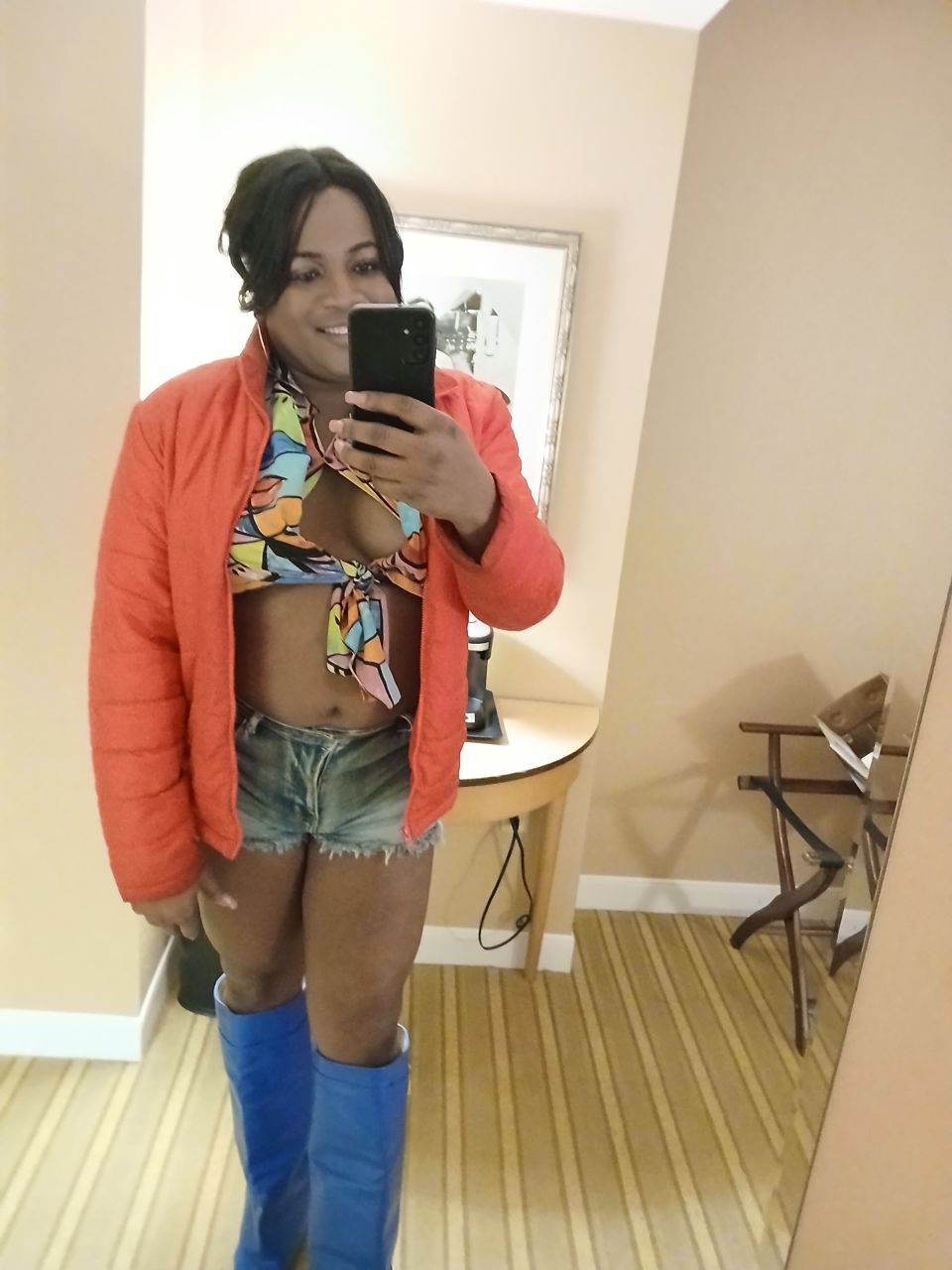 KeishaTsLove's picture 5 of 6