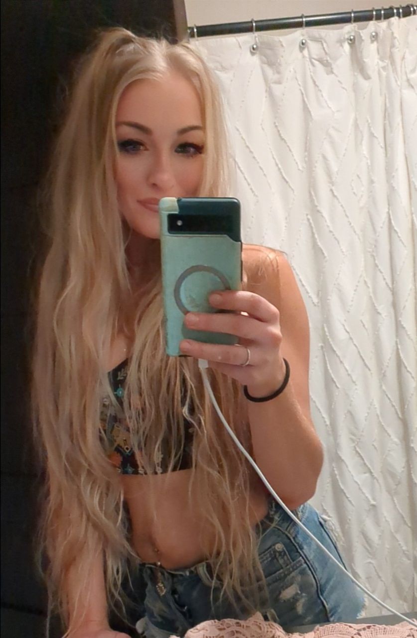 Ashleynicolexo's picture 3 of 4