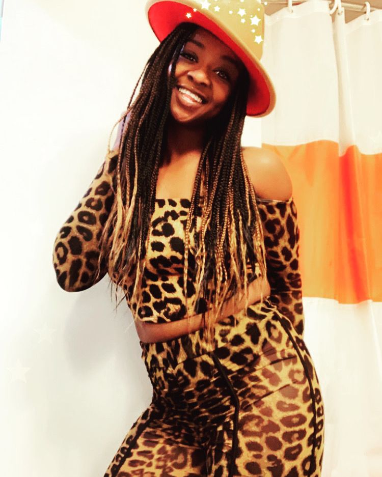 TheDESIREable's picture 3 of 6