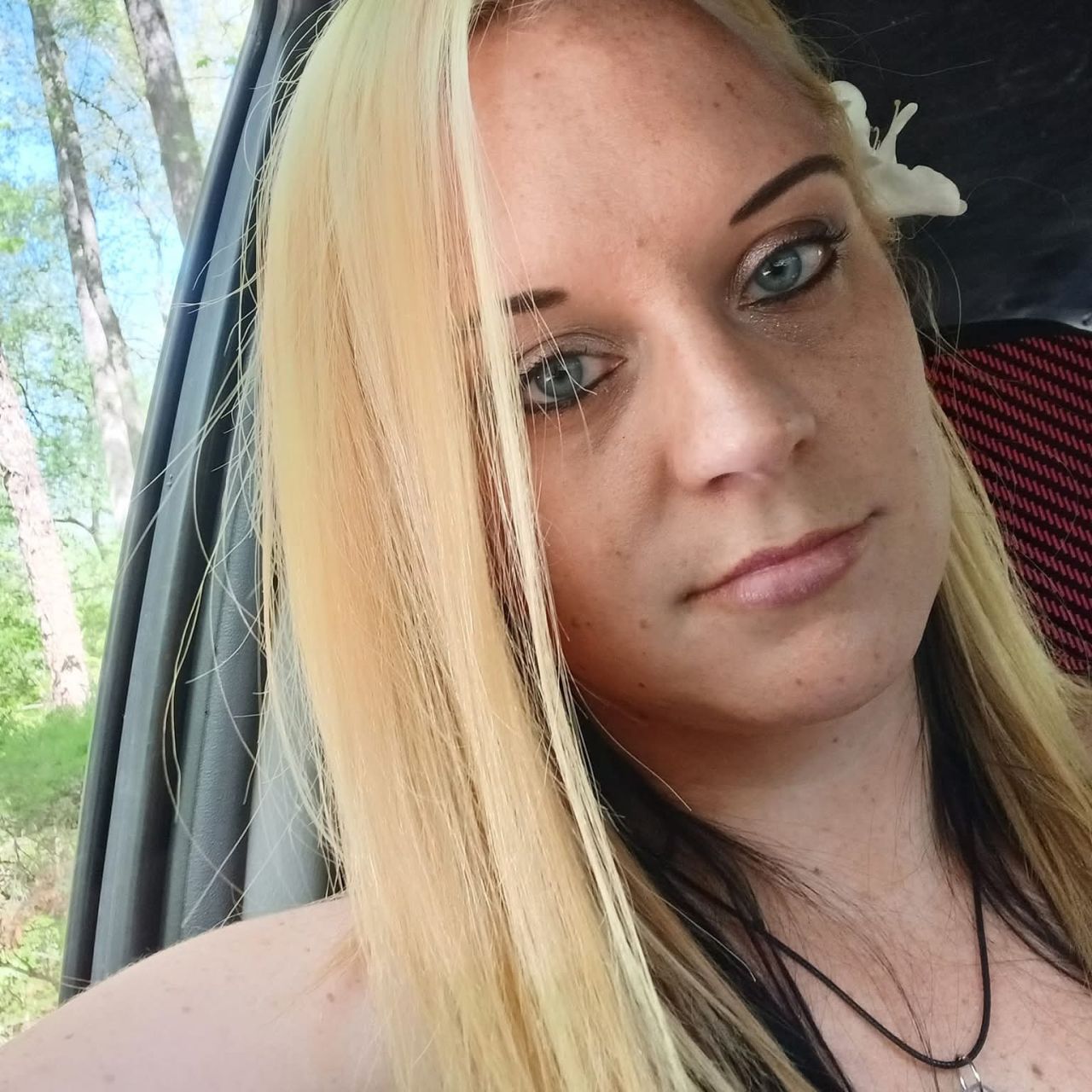 AshBae23's picture 3 of 4