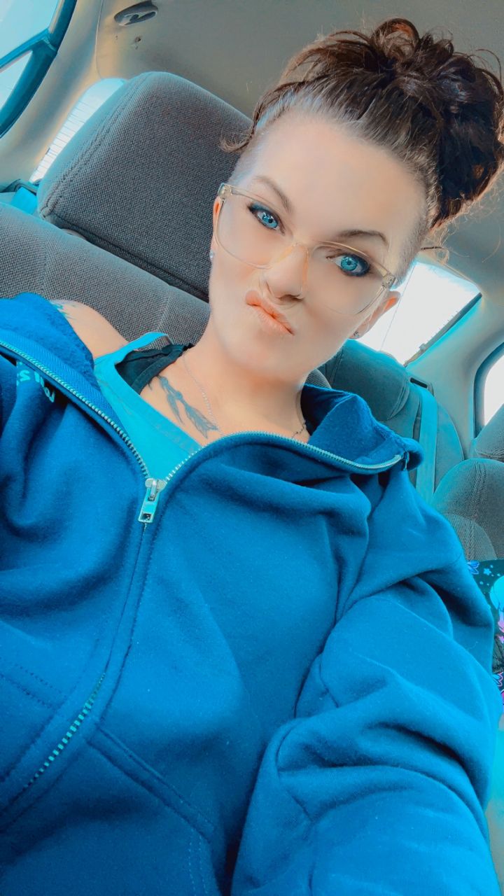 QueenB420's picture 3 of 3