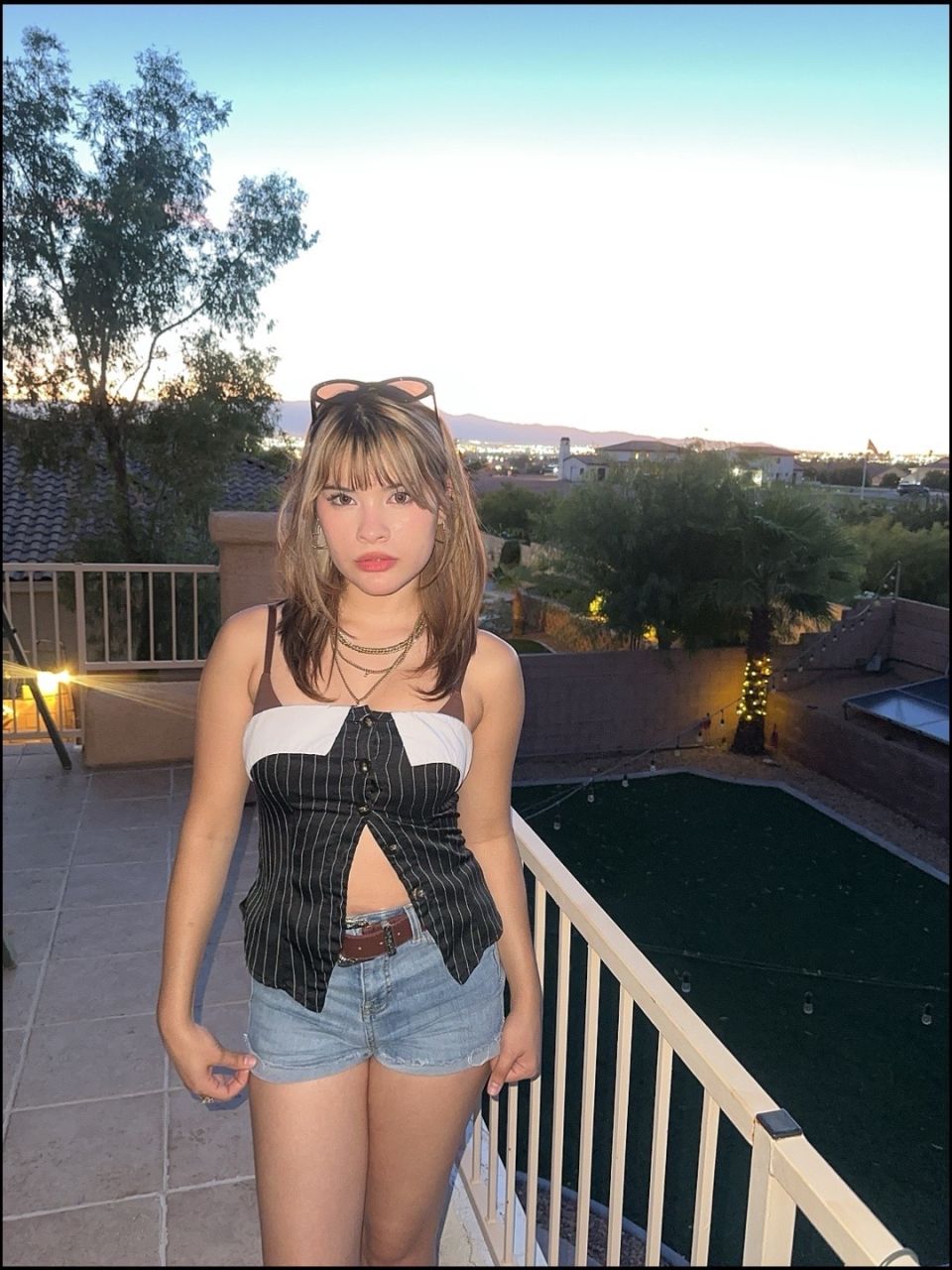 daniiastx's picture 3 of 3