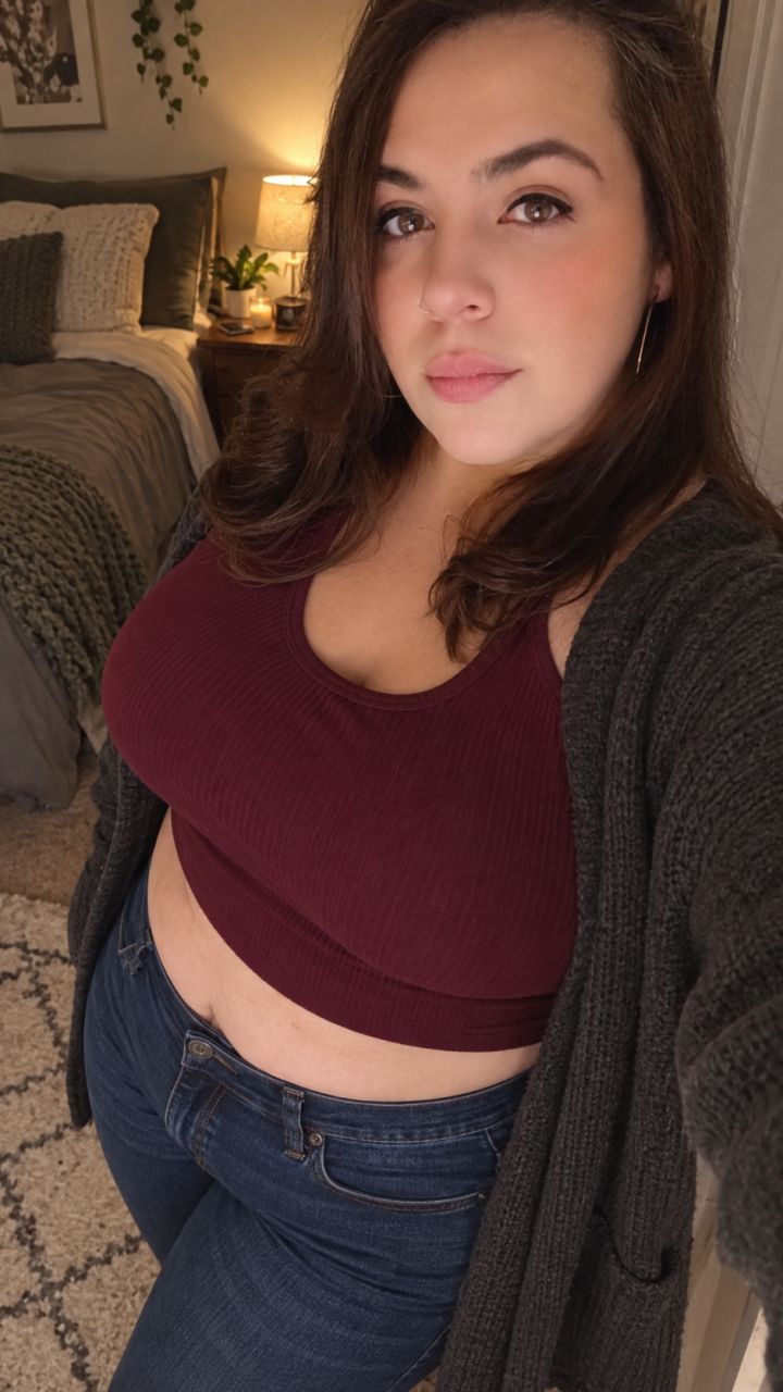 CurvyCuddlesXoX's picture 3 of 5