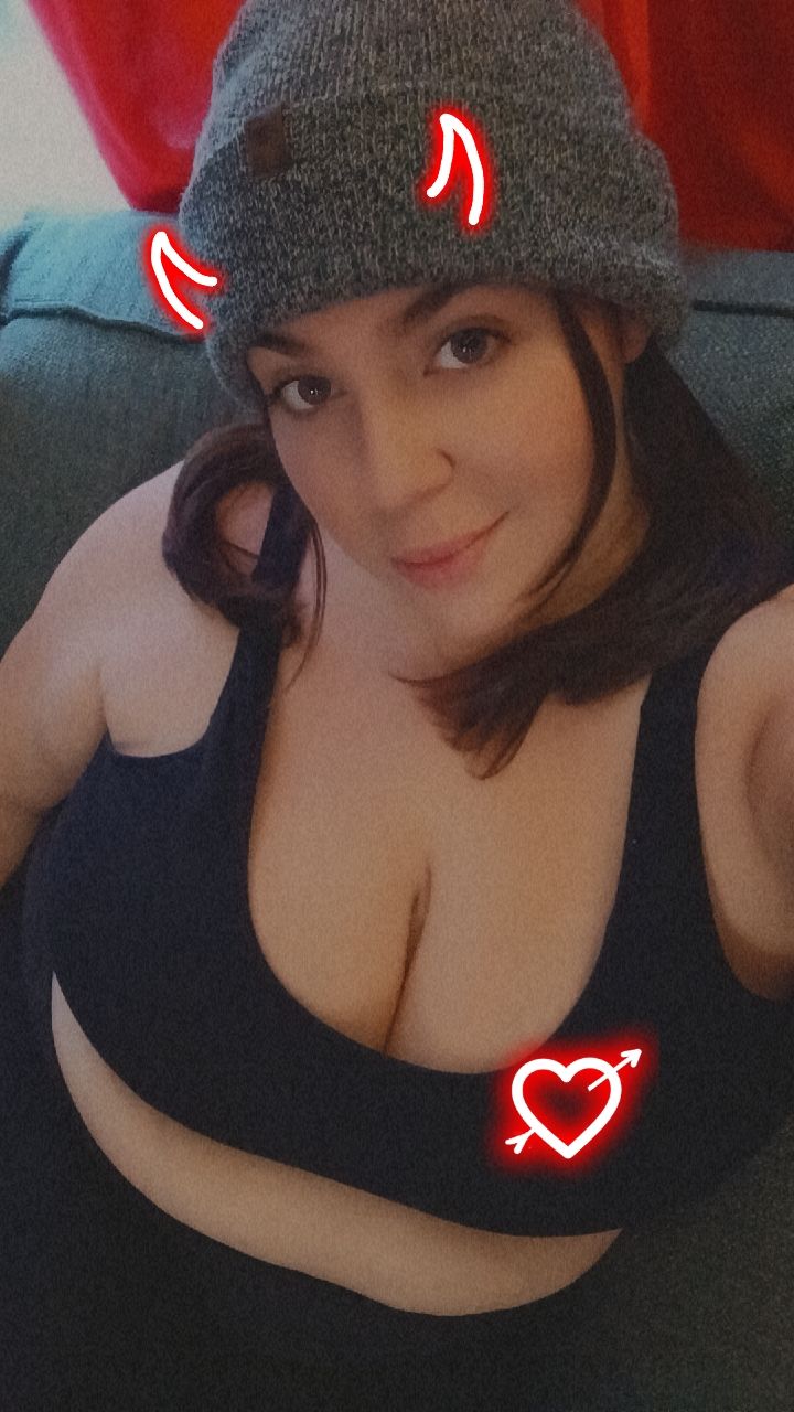 CurvyCuddlesXoX's picture 10 of 12