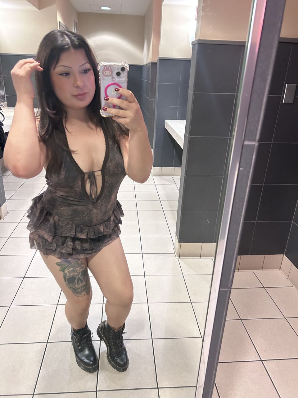 BiancaCuddless's picture 2 of 4