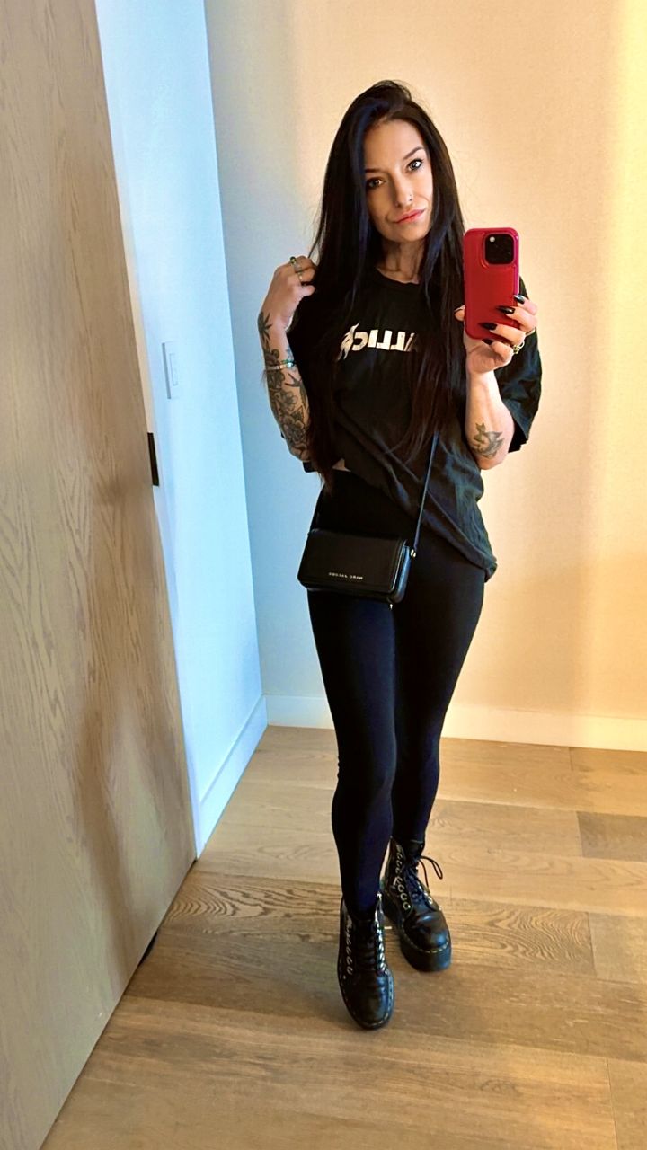lilhugdealer's picture 4 of 10