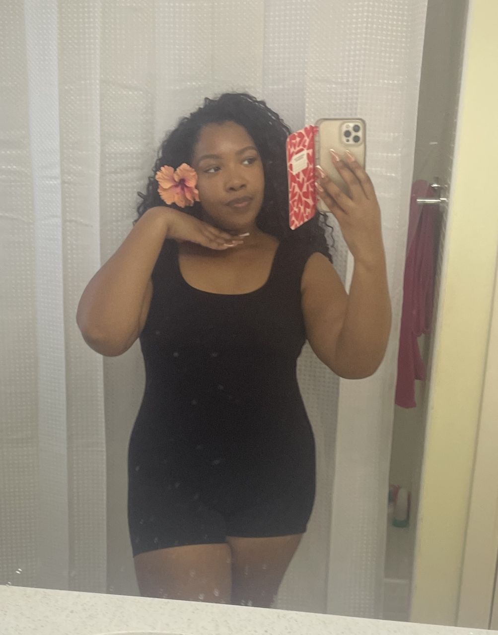 Lavishly_nessa's picture 3 of 5