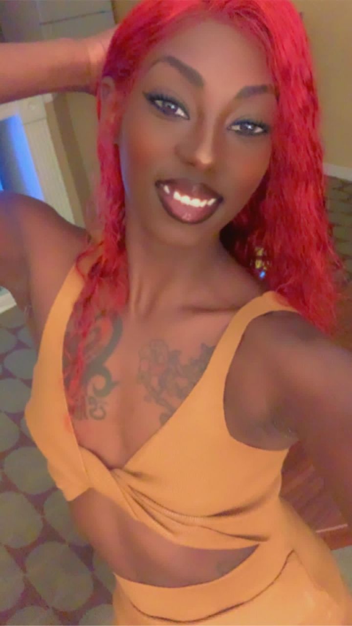 Goddess_Minii's picture 2 of 5