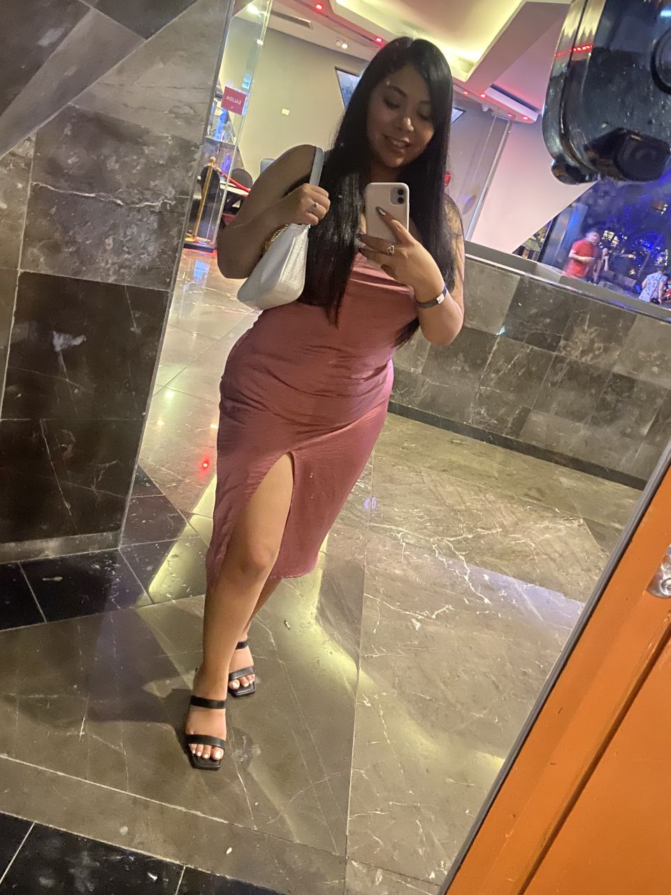 Sashabanks's picture 3 of 3