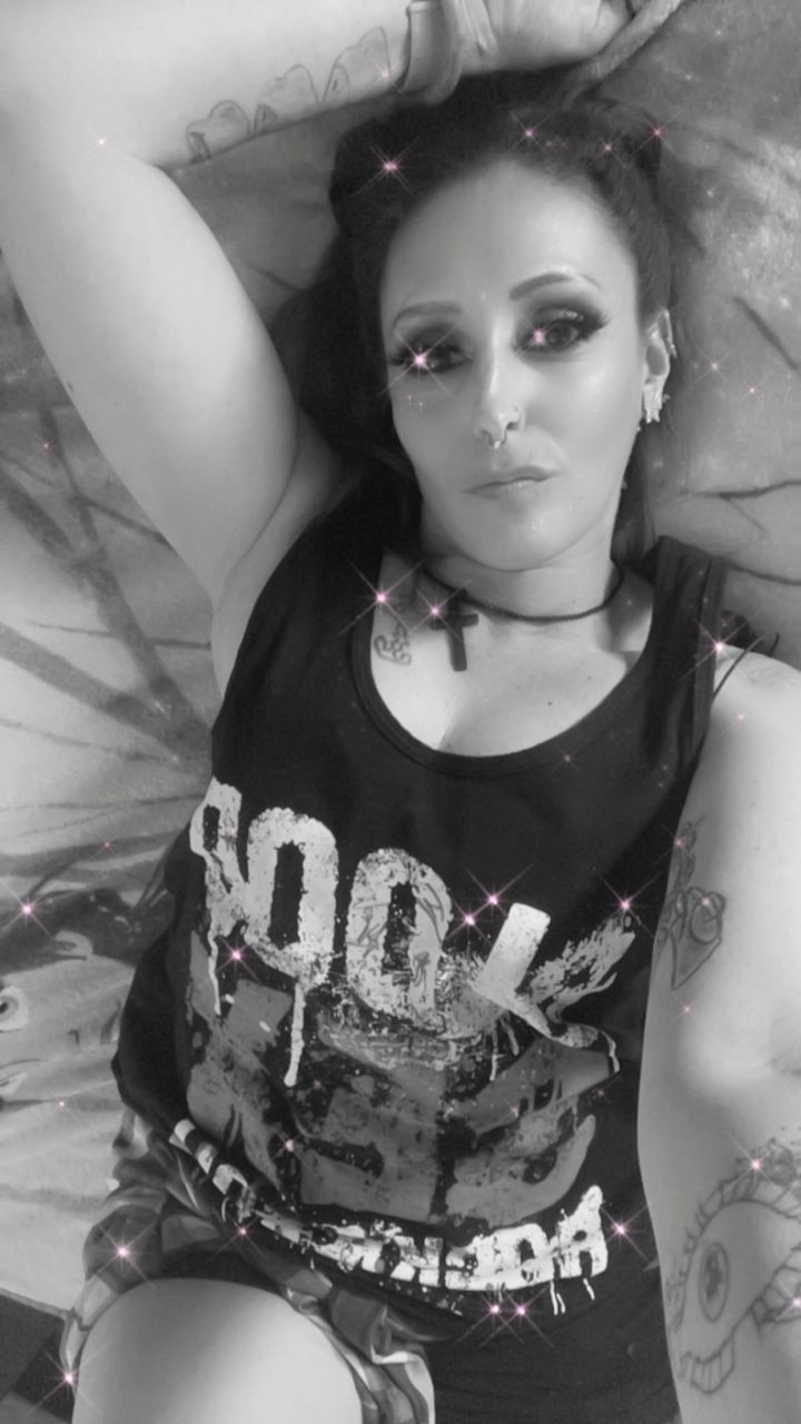 ShawnaMarie80's picture 3 of 8