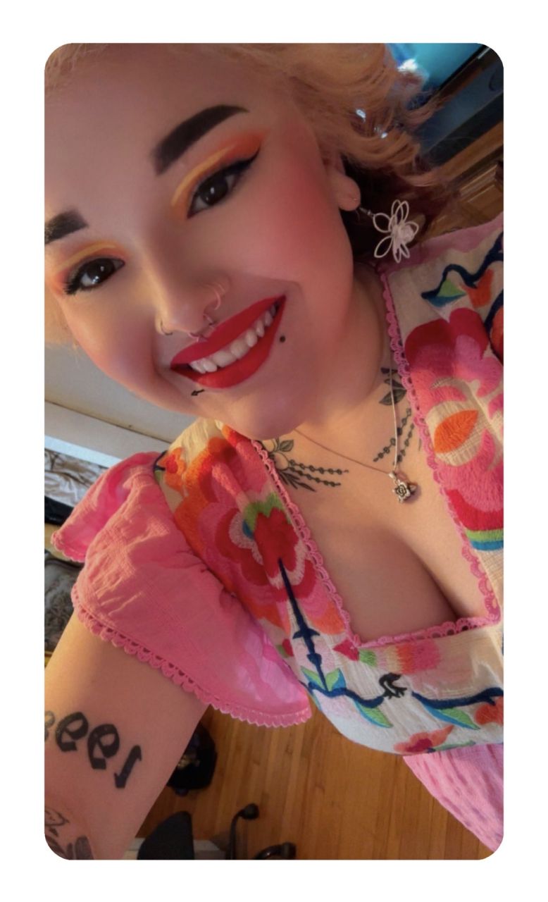 cuddlyvibez18's picture 2 of 5