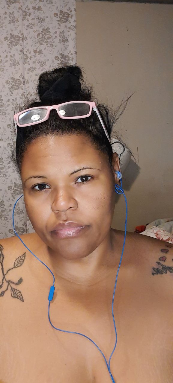 Professional Cuddler in Henderson, North Carolina, US Missaundria76