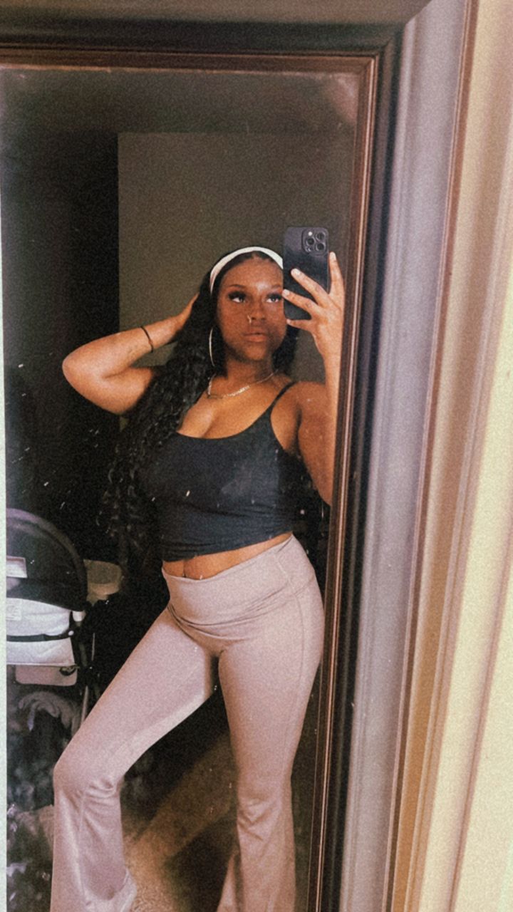 melaniee_'s picture 3 of 3