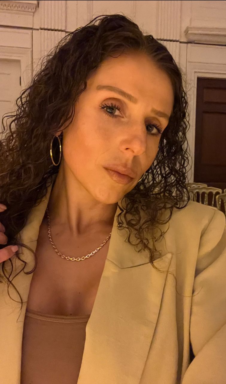 Colombiana's picture 2 of 6