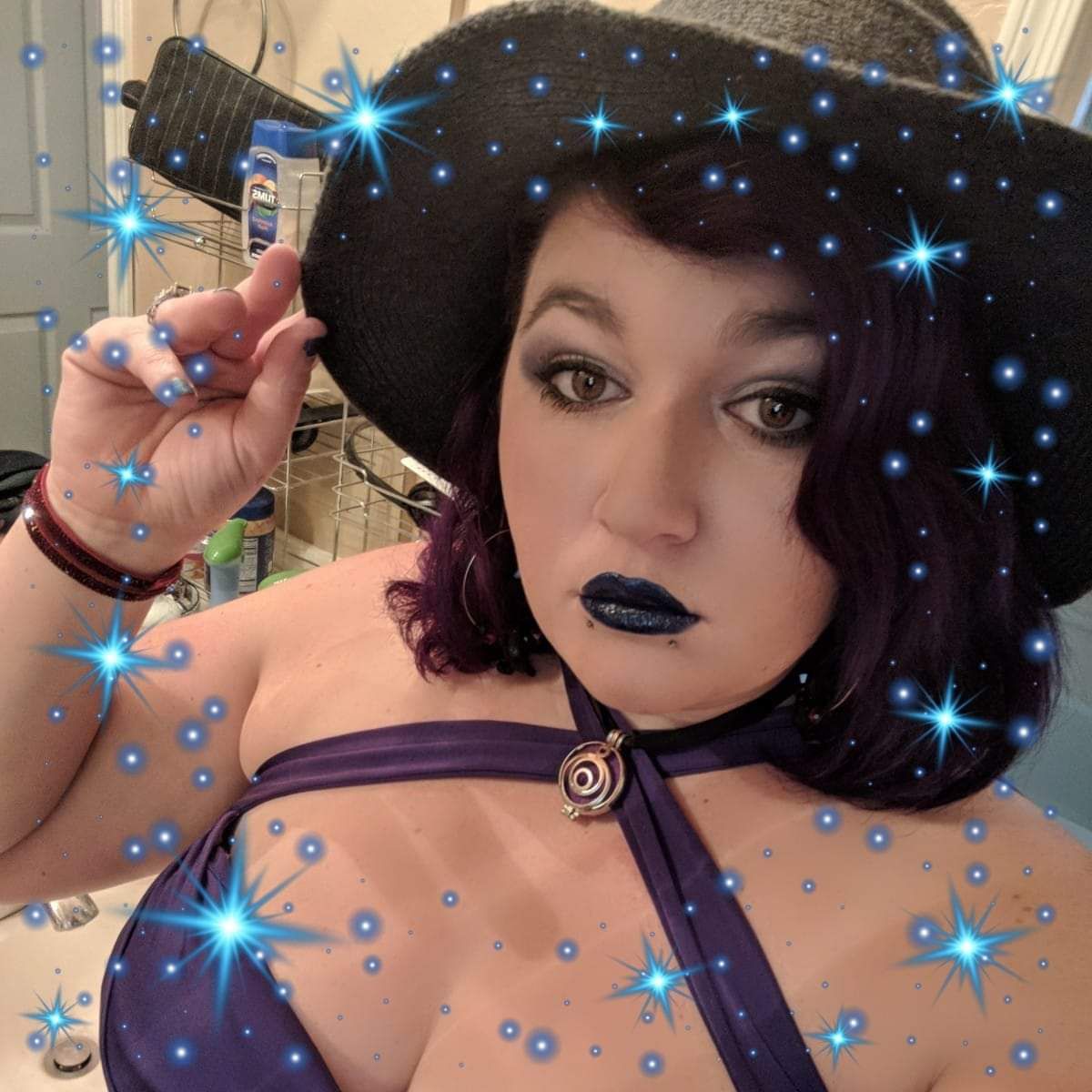 VictoriaStorm21's picture 3 of 5