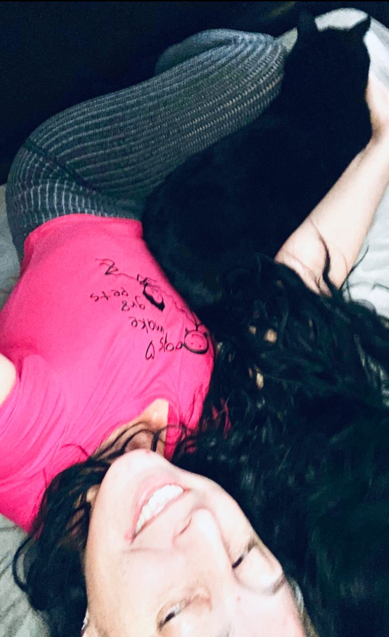 CuddleQueenLV's picture 5 of 5