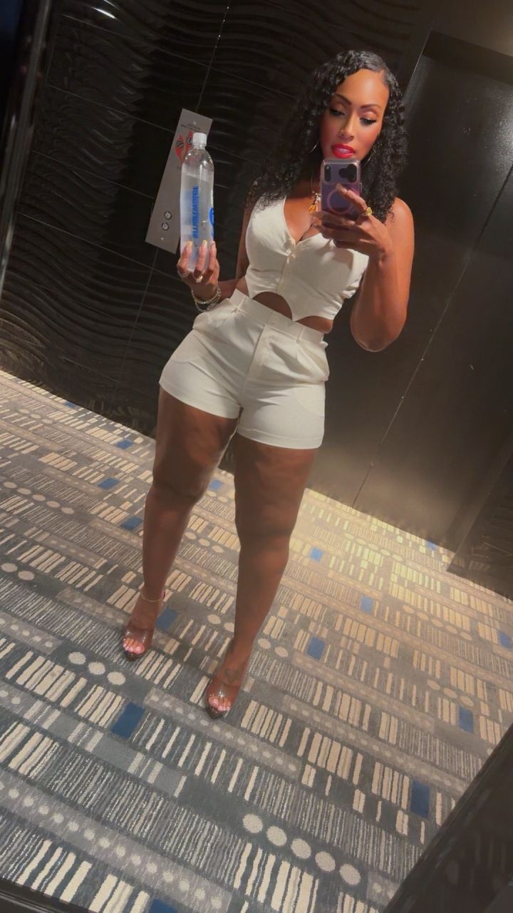 Nakina40's picture 2 of 3