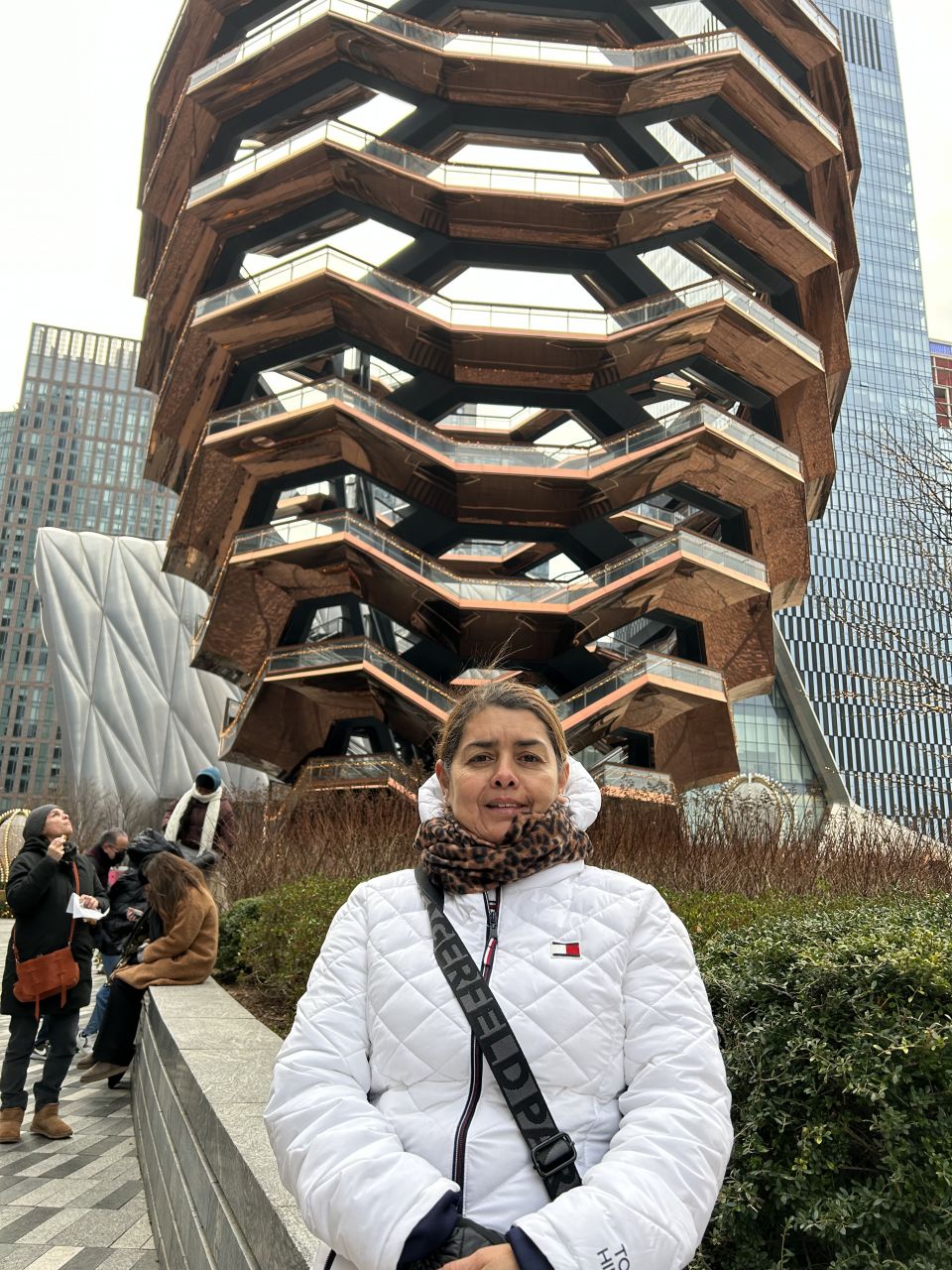 Yenny's picture 4 of 5