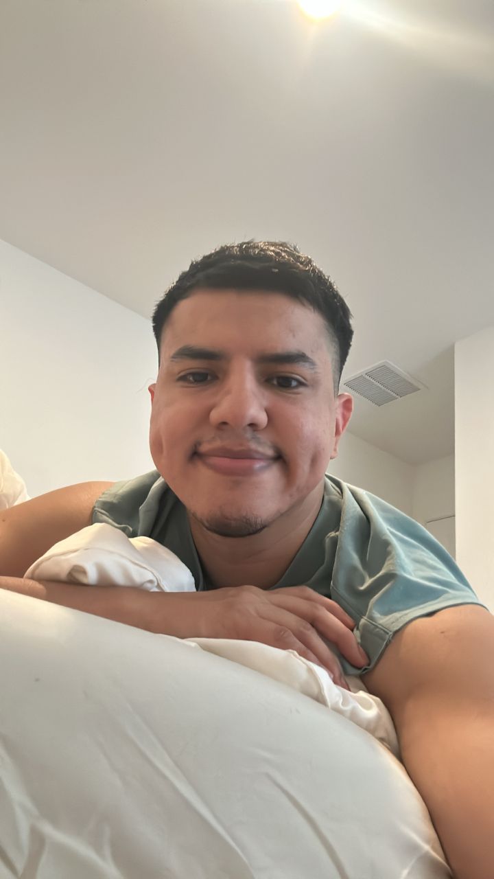 aguero's picture 3 of 4