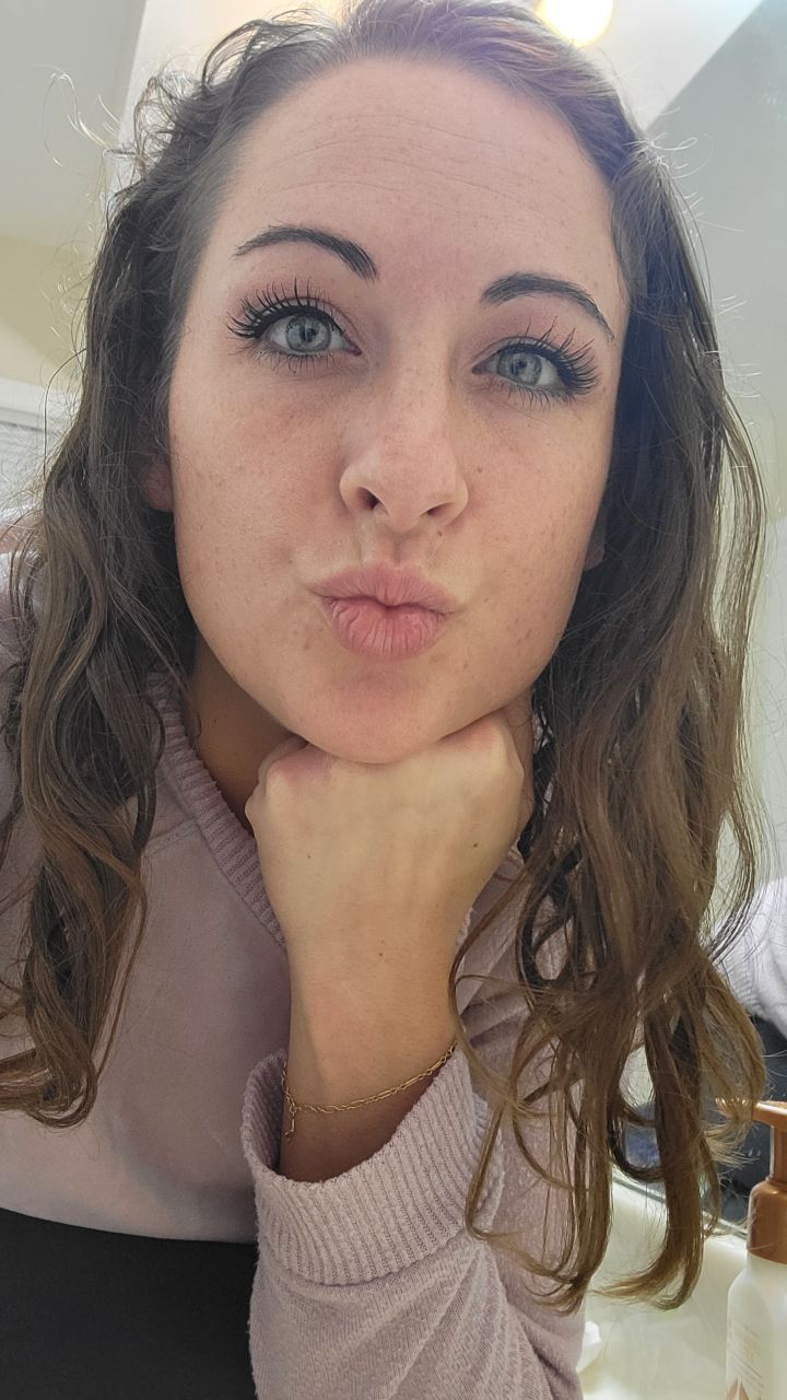 professional-cuddler-in-muskegon-michigan-us-madi-the-cuddle