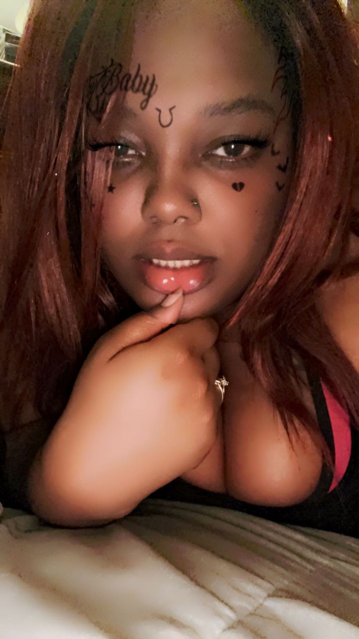 PrettyVixen17's picture 5 of 11