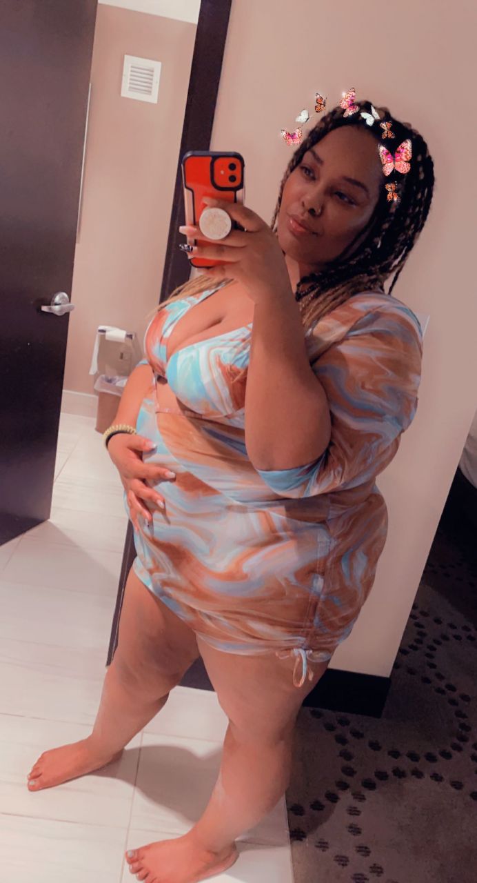 PrettyVixen17's picture 3 of 11