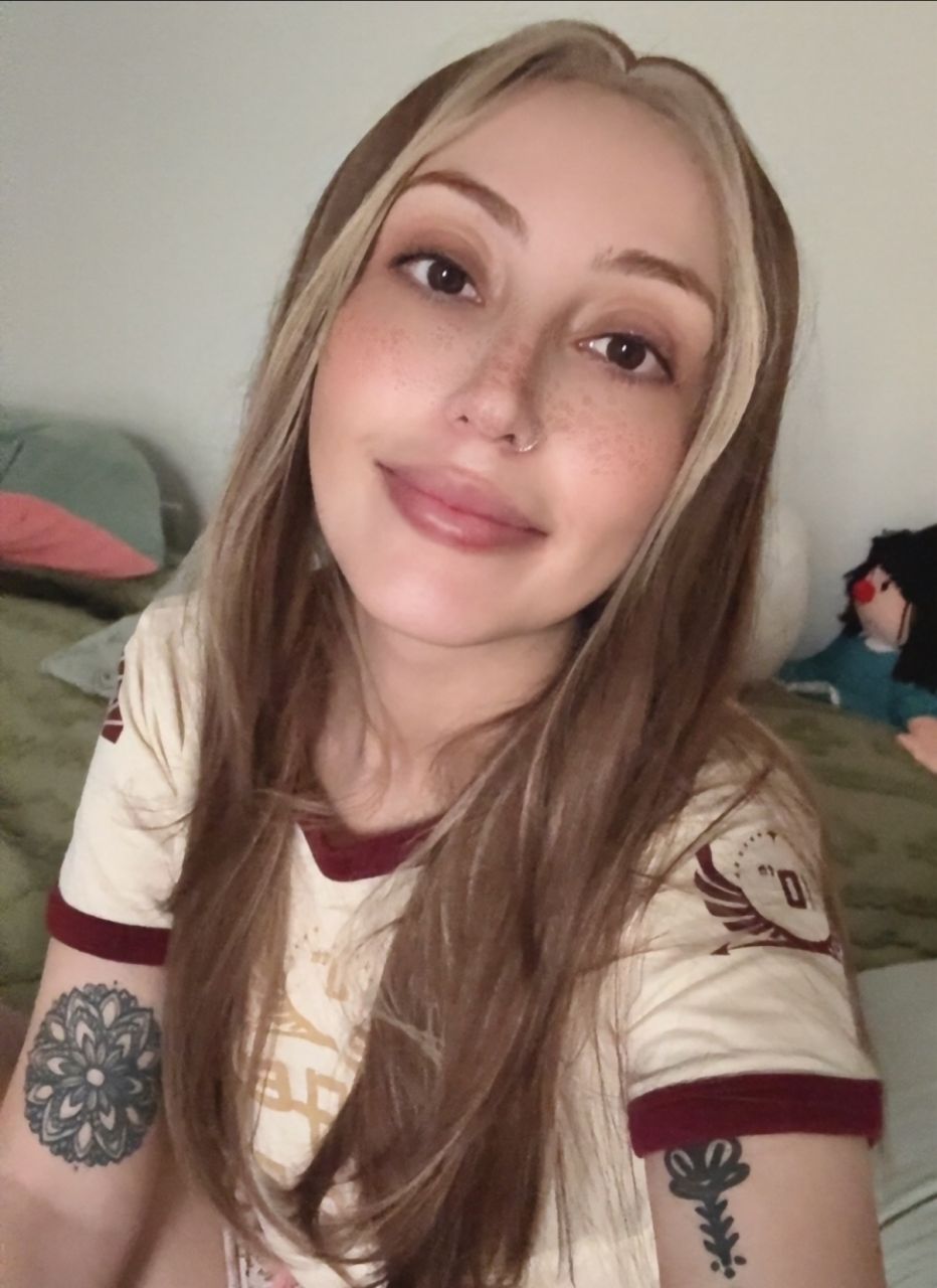 Petite1Princess's picture 2 of 2